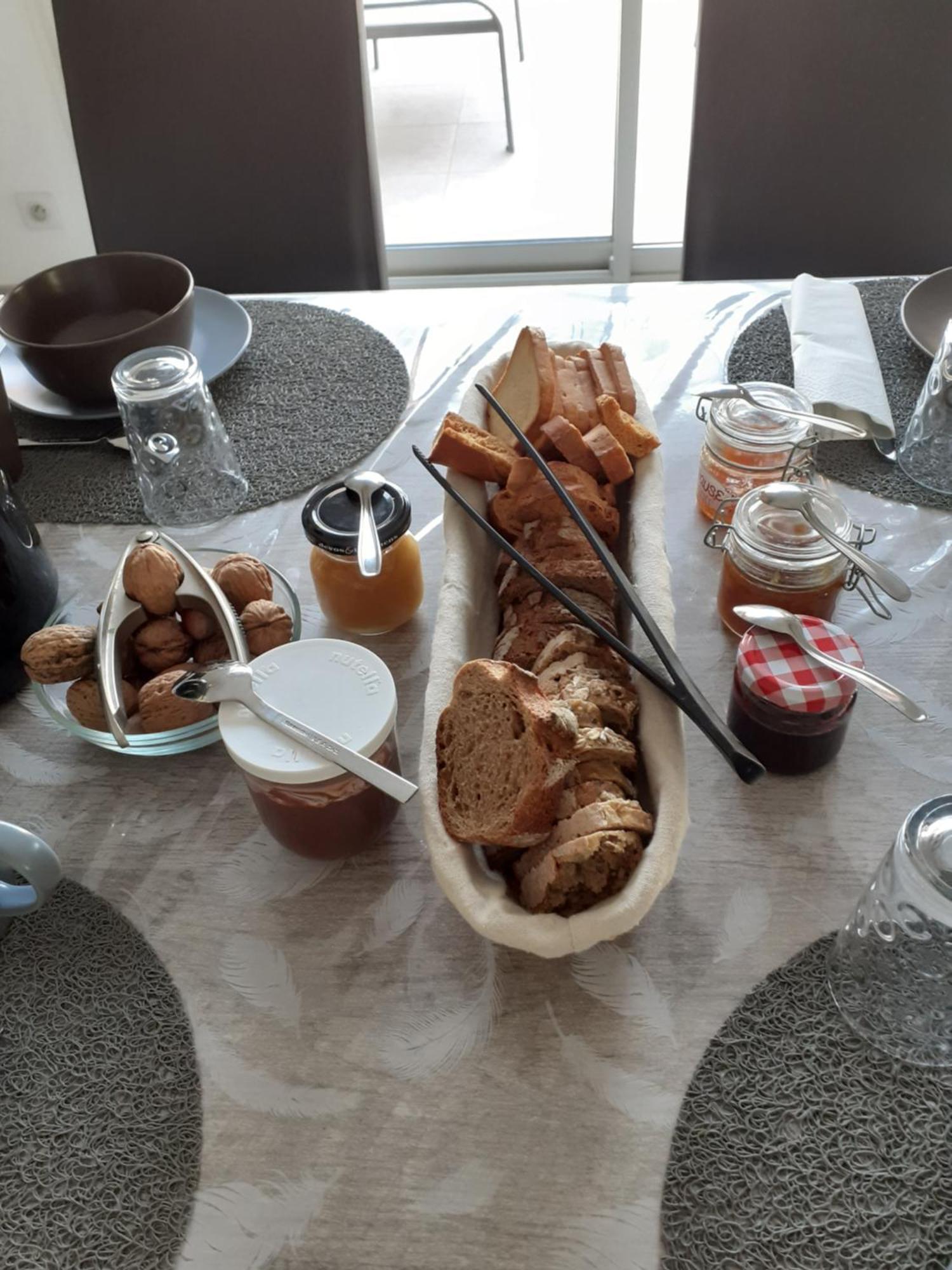 Chambres D'Hotes, B&B Climatisees La Borrellienne Saint-Maximin-la-Sainte-Baume Luaran gambar