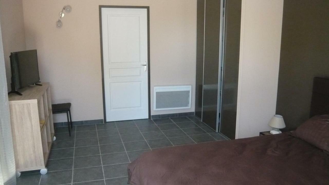 Chambres D'Hotes, B&B Climatisees La Borrellienne Saint-Maximin-la-Sainte-Baume Luaran gambar